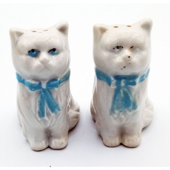 Salt & Pepper Shakers Vintage White Ceramic Kittens w Blue Bows 2 Inch Stoppers - Picture 14 of 14